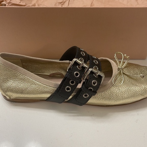 RARE Miu Miu ballet flat. Worn just a handful of times, still in box. - Picture 7 of 11
